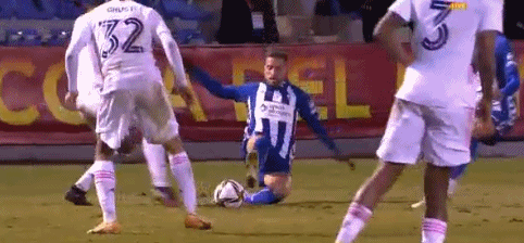 杜兰特谈布克：对手完全任他摆布 “布克引力”给了我空位机会