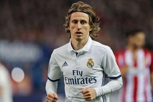 英雄联盟青训选手登上职业舞台