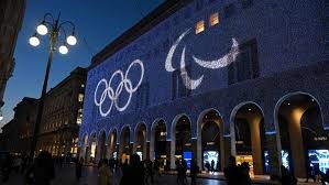 北京国安玄学加持？罕见：河南球迷震撼出征，大量聚集在候车厅